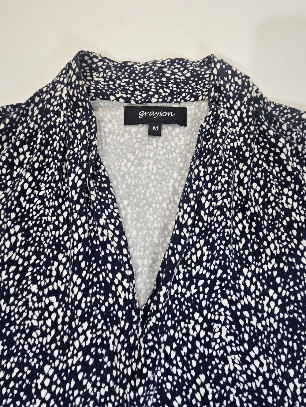 Grayson Womens Top Size Medium Navy Blue‎ White Dots Ruched Side Casual Blouse